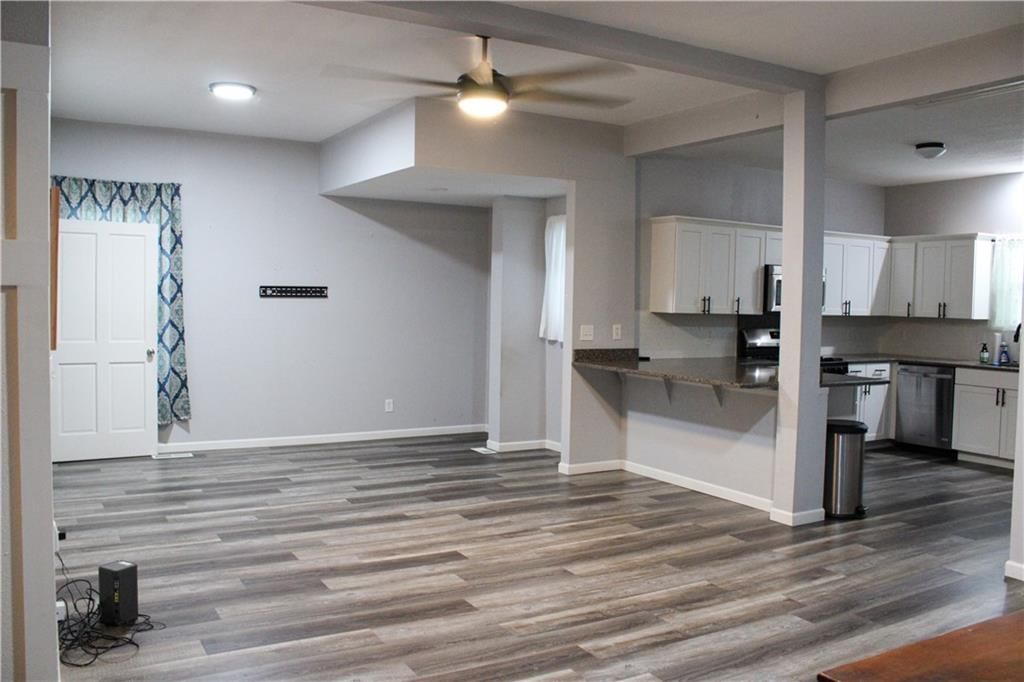 612 W Kansas Street — photo 5