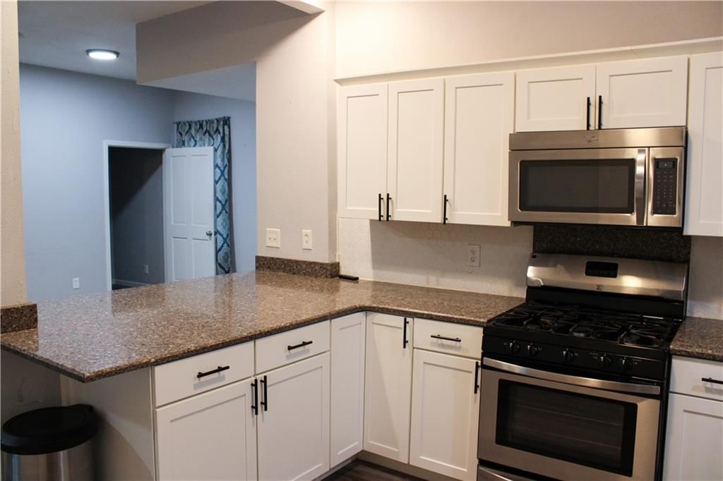 612 W Kansas Street — photo 11