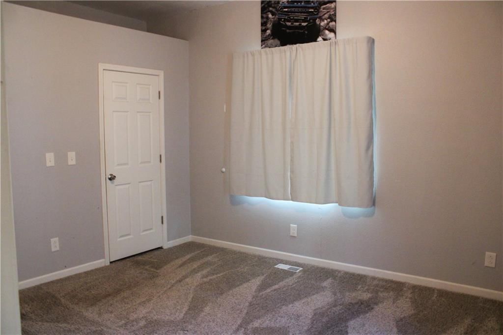 612 W Kansas Street — photo 12