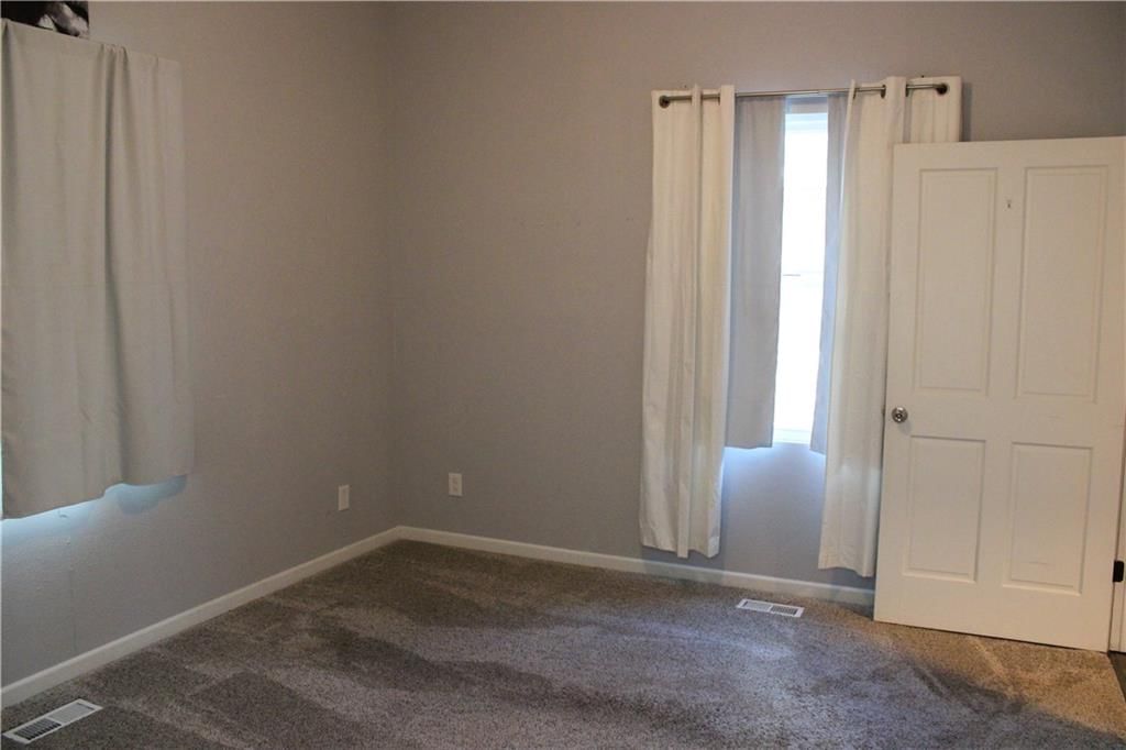 612 W Kansas Street — photo 13