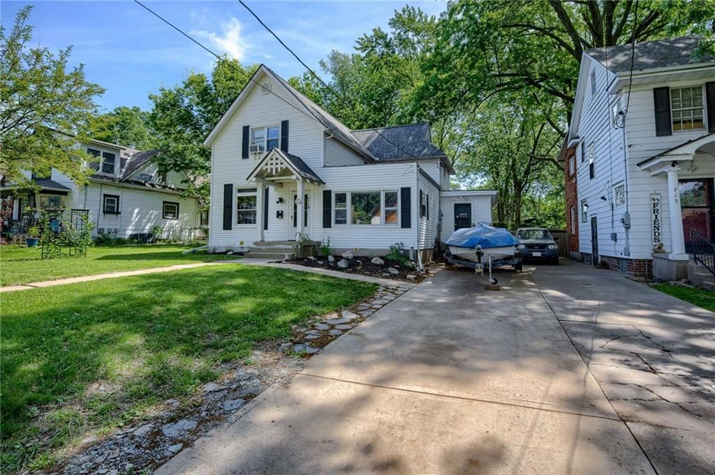 711 S Fuller Avenue — photo 2