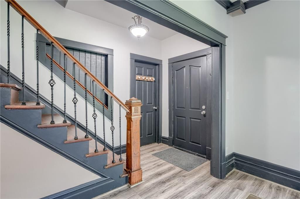 711 S Fuller Avenue — photo 3
