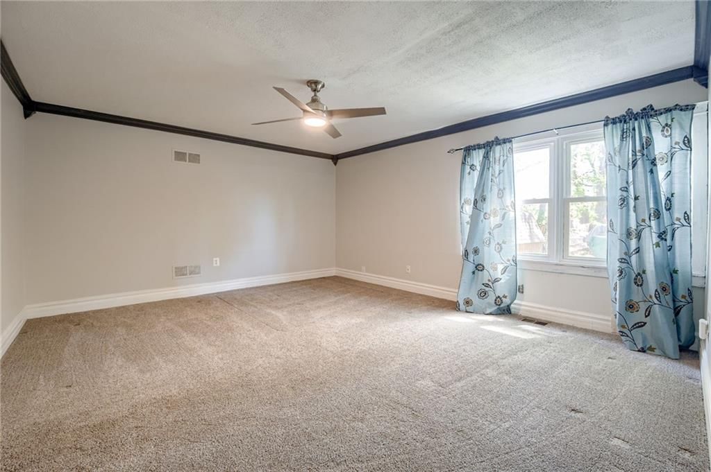 711 S Fuller Avenue — photo 19