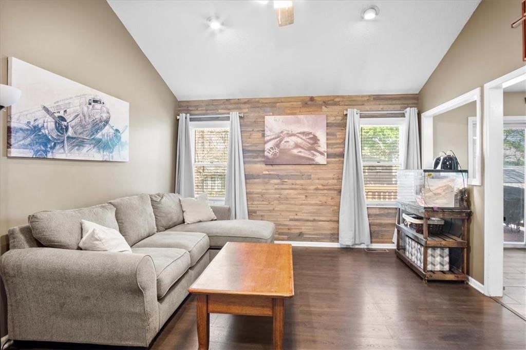 806 N ARNOLD Avenue — photo 4
