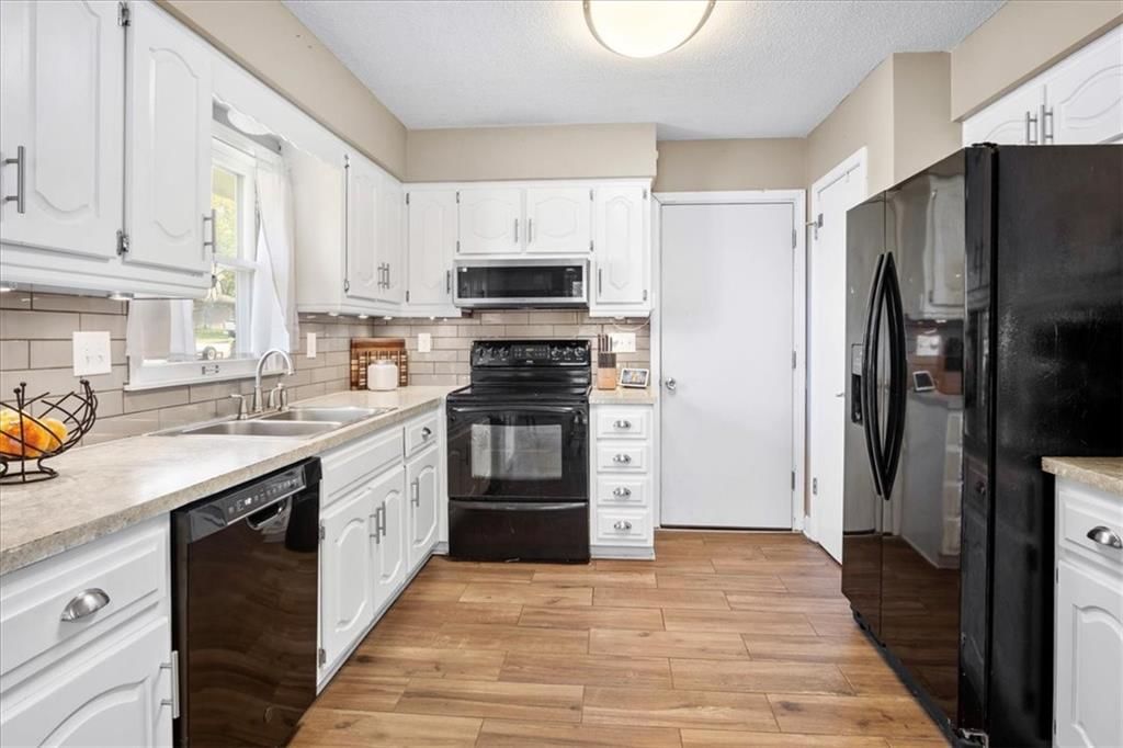 806 N ARNOLD Avenue — photo 8