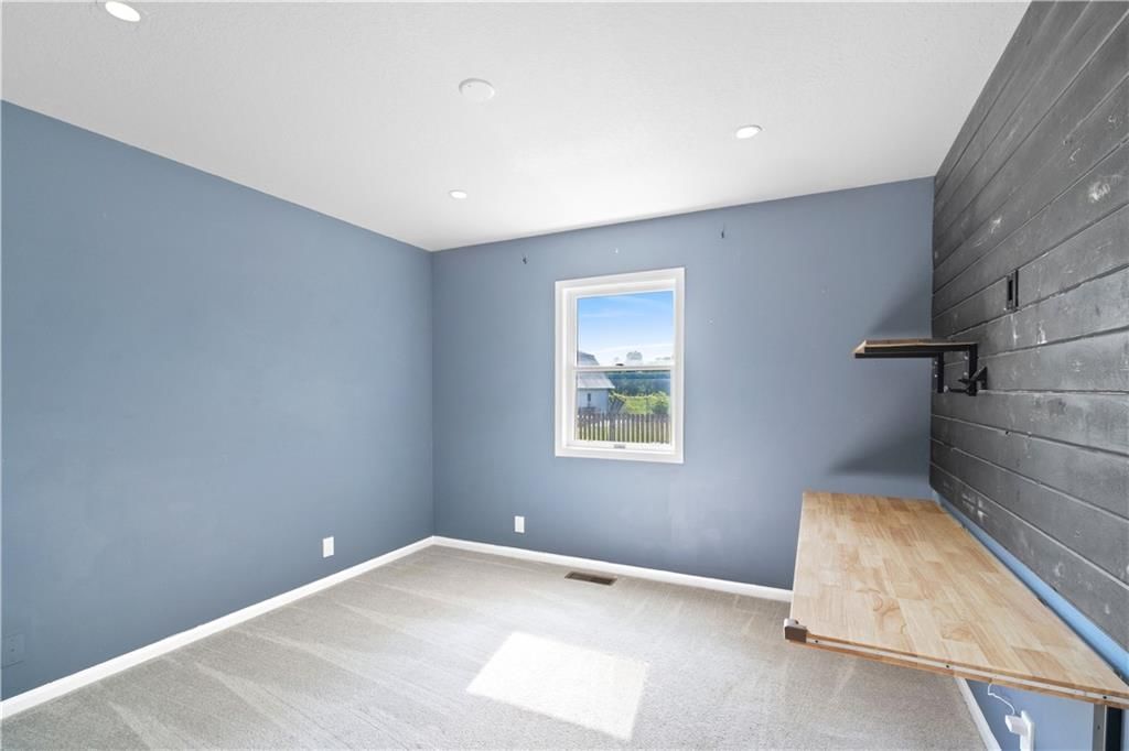 403 N Truman Street — photo 24