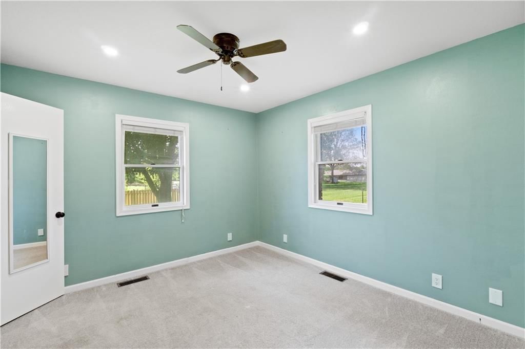 403 N Truman Street — photo 26