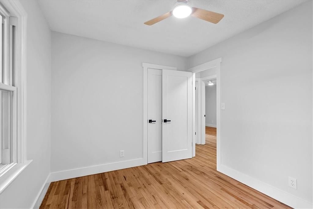 Photo 14 of 22 - 6706 W 76th Terrace