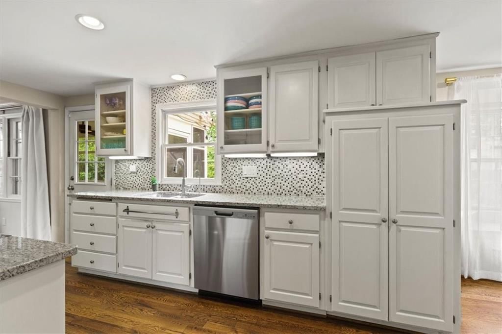 7405 Fontana Street — photo 11