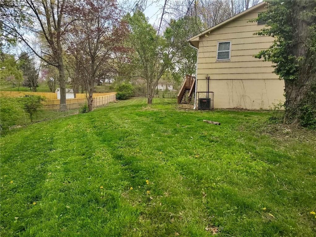 Photo 3 of 17 - 5123 Overton Circle