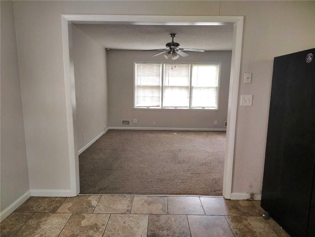 Photo 11 of 17 - 5123 Overton Circle