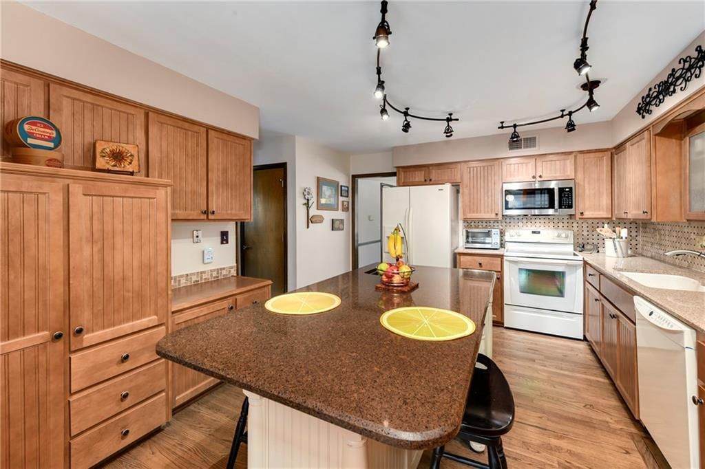 12433 W 105th Street — photo 28