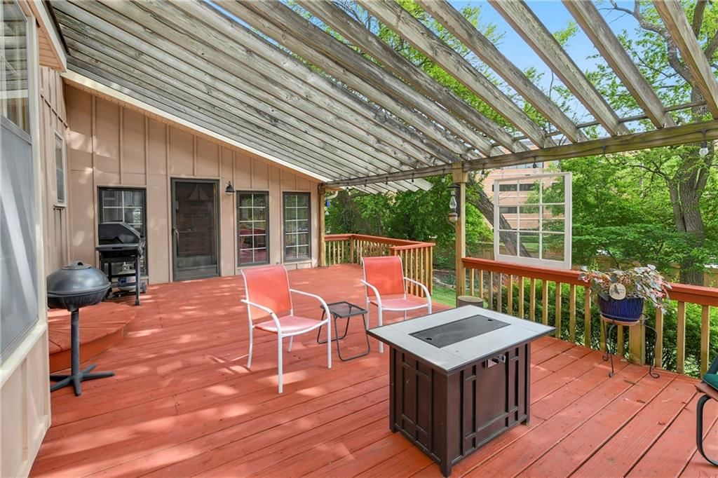 12433 W 105th Street — photo 49