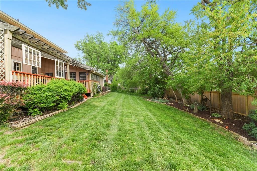 12433 W 105th Street — photo 50