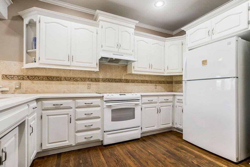 5434 W 145th Street — photo 11