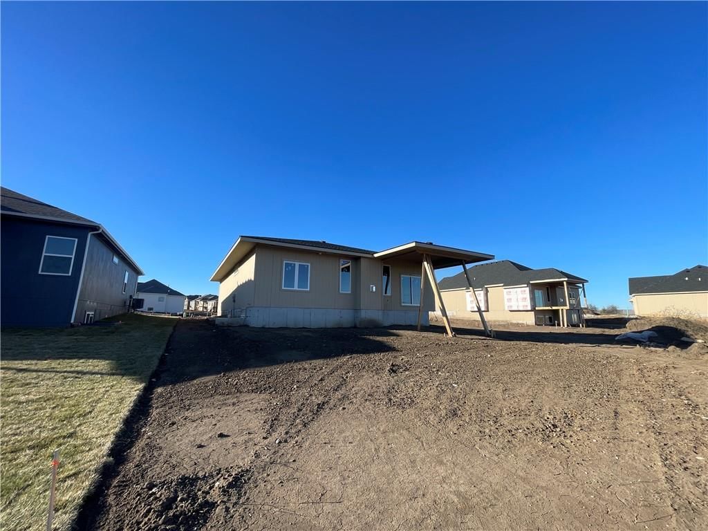 16159 S Kaw Street — photo 37