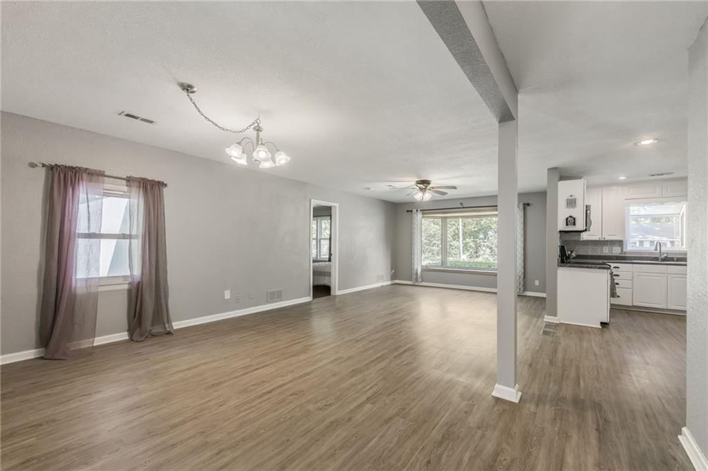 1304 Middlebrook Drive — photo 5