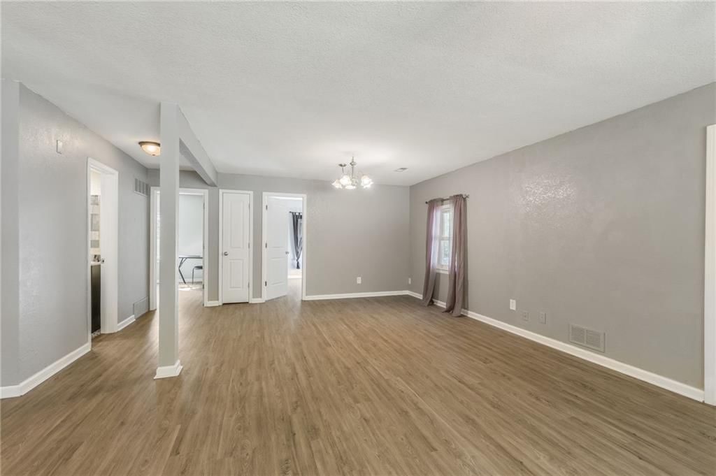 1304 Middlebrook Drive — photo 8