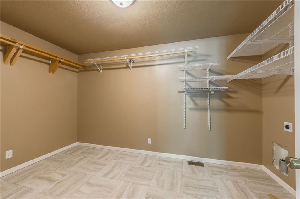 1304 Middlebrook Drive — photo 11