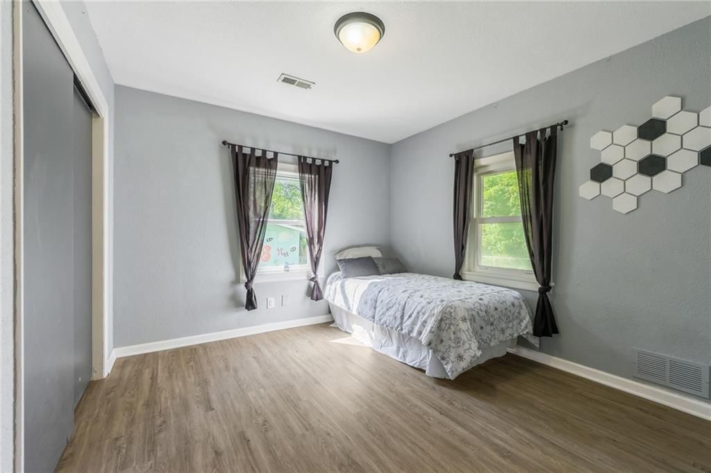 1304 Middlebrook Drive — photo 14
