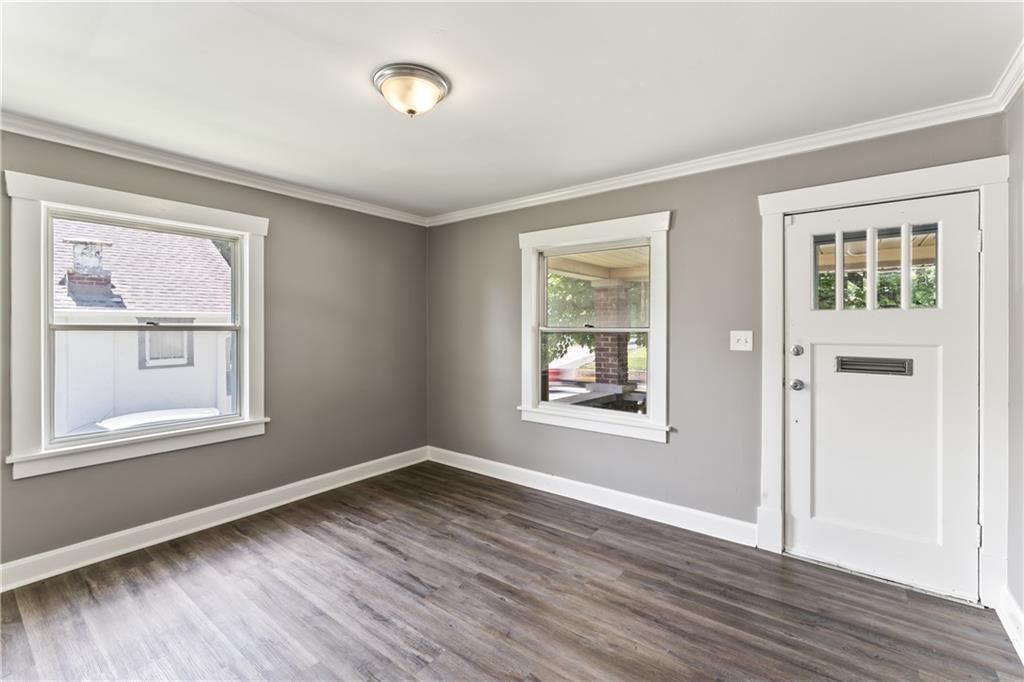 809 S Crysler Avenue — photo 3