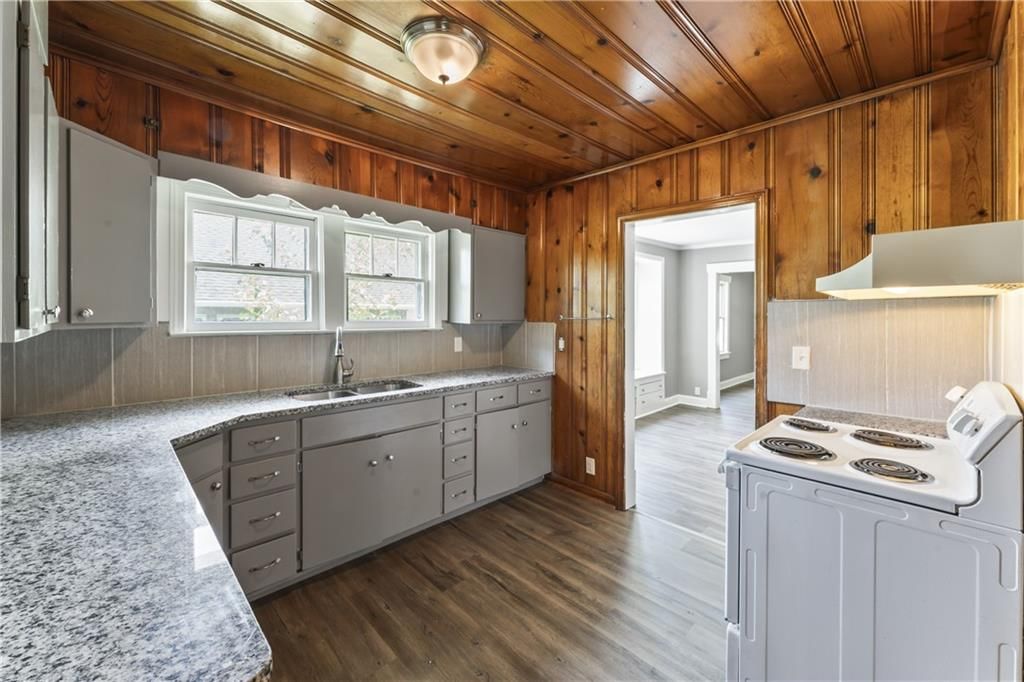 809 S Crysler Avenue — photo 10