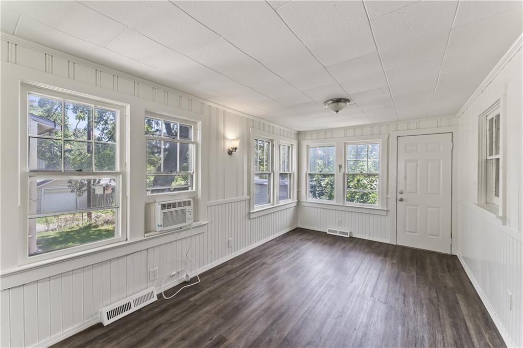 809 S Crysler Avenue — photo 13