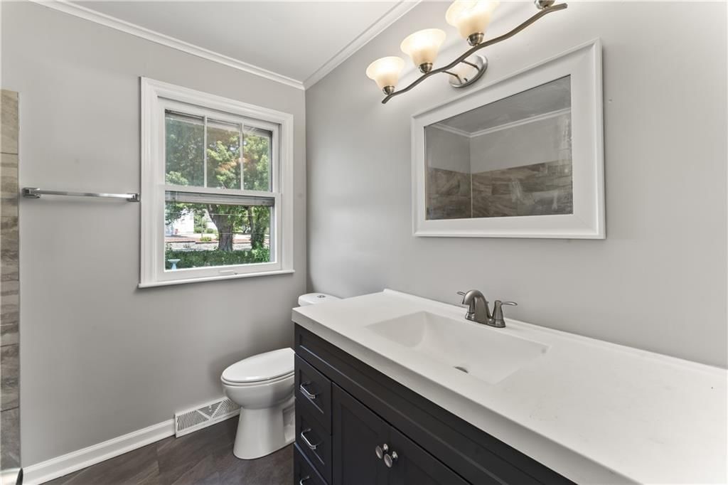 809 S Crysler Avenue — photo 20