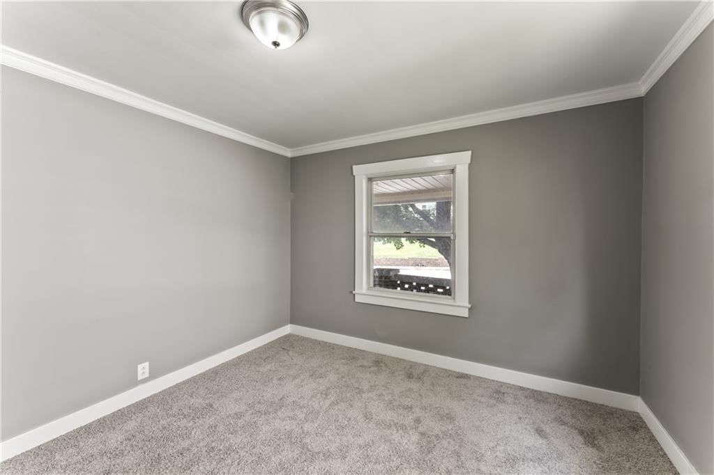 809 S Crysler Avenue — photo 27