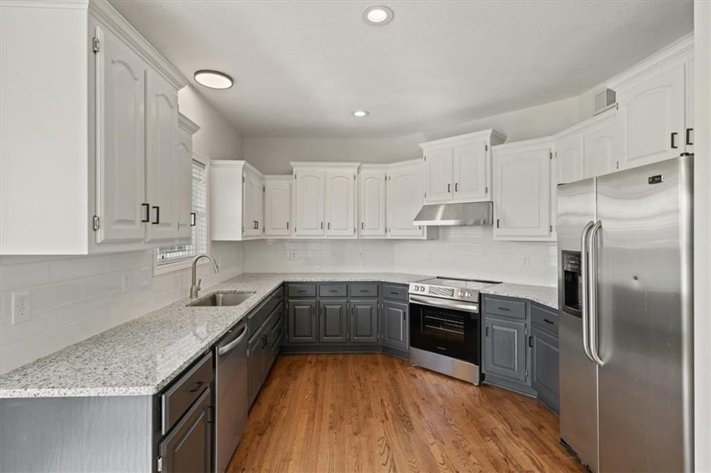 806 Tallgrass Drive — photo 9
