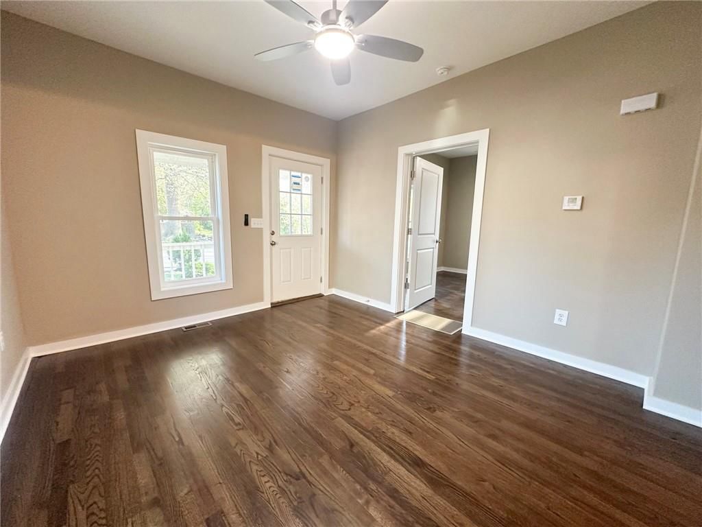 Photo 5 of 18 - 14 Cedar Street