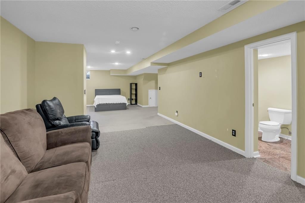 2646 W Mulberry Street — photo 35