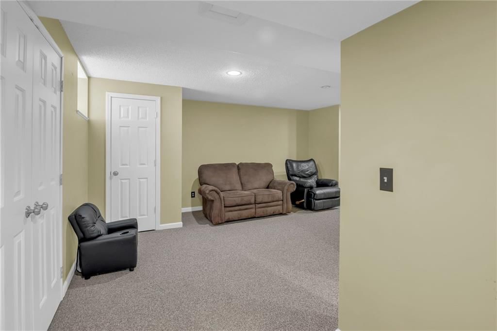 2646 W Mulberry Street — photo 39