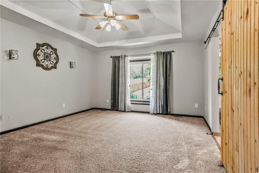1919 Valley View N/A — photo 14