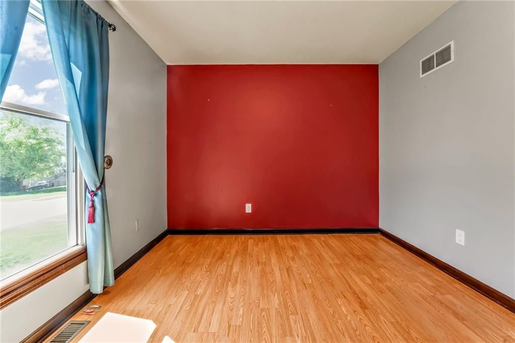 1919 Valley View N/A — photo 19