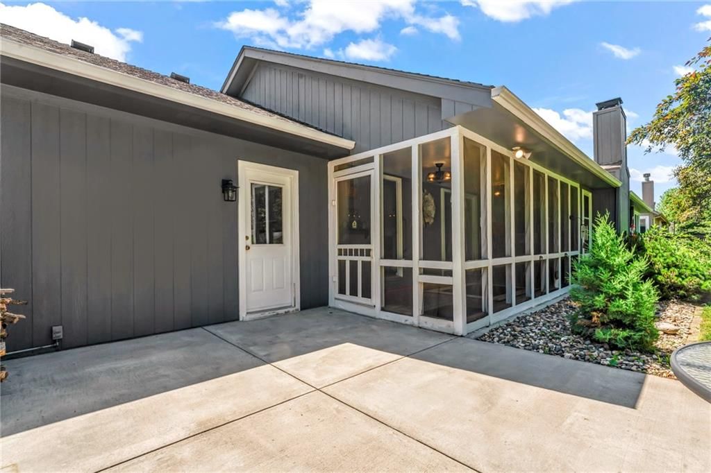 1919 Valley View N/A — photo 34