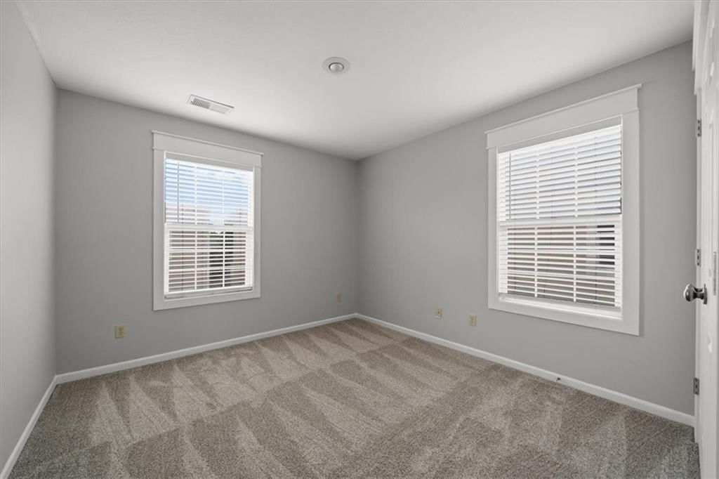 2906 Howell Street — photo 23