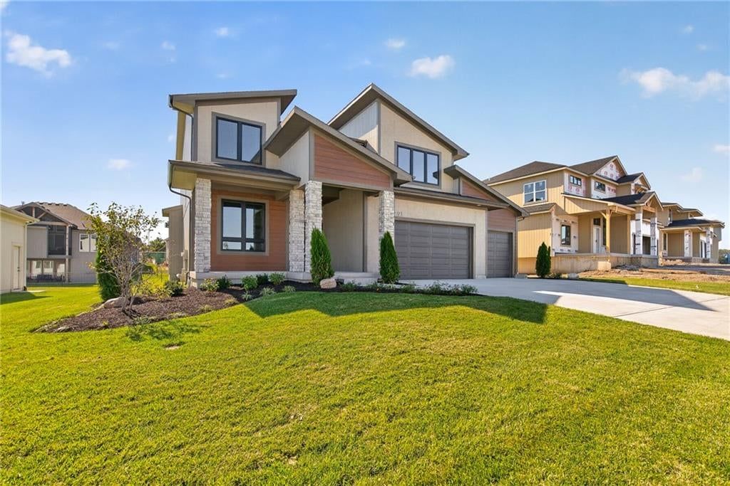 15291 W 161st Terrace, Olathe, KS: listing photo 2