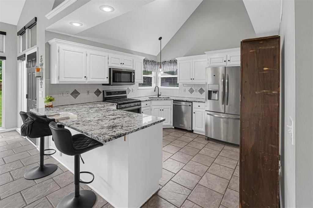 1703 Nottingham Drive — photo 23
