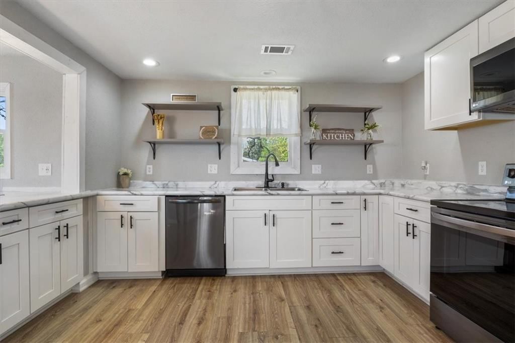 513 W Jefferson Street — photo 6
