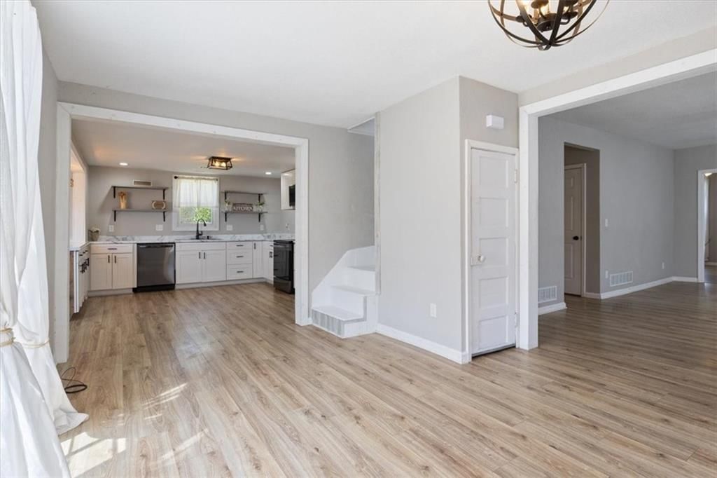 513 W Jefferson Street — photo 10
