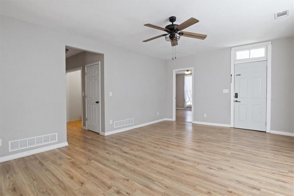 513 W Jefferson Street — photo 12
