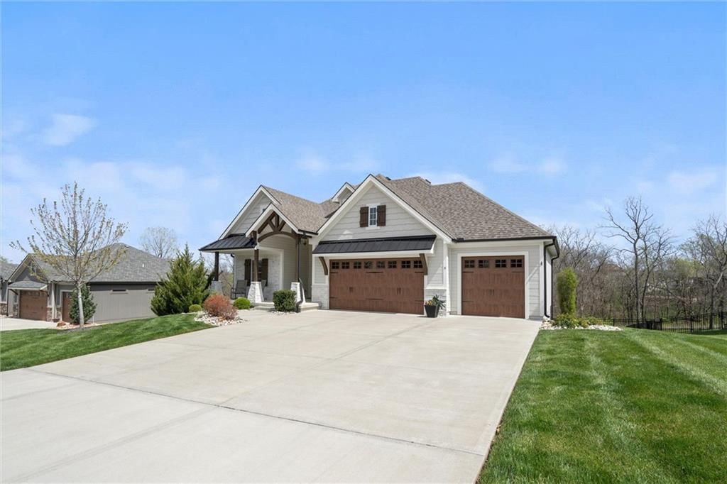 6 Black Hawk Drive — photo 4