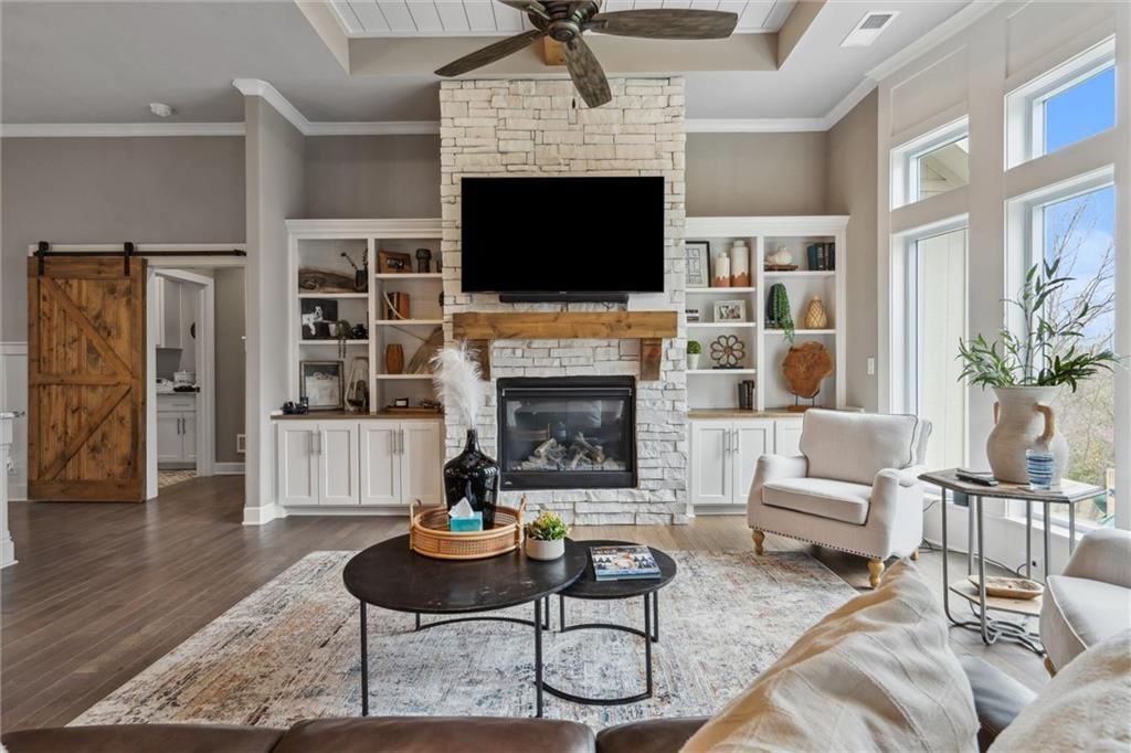6 Black Hawk Drive — photo 8
