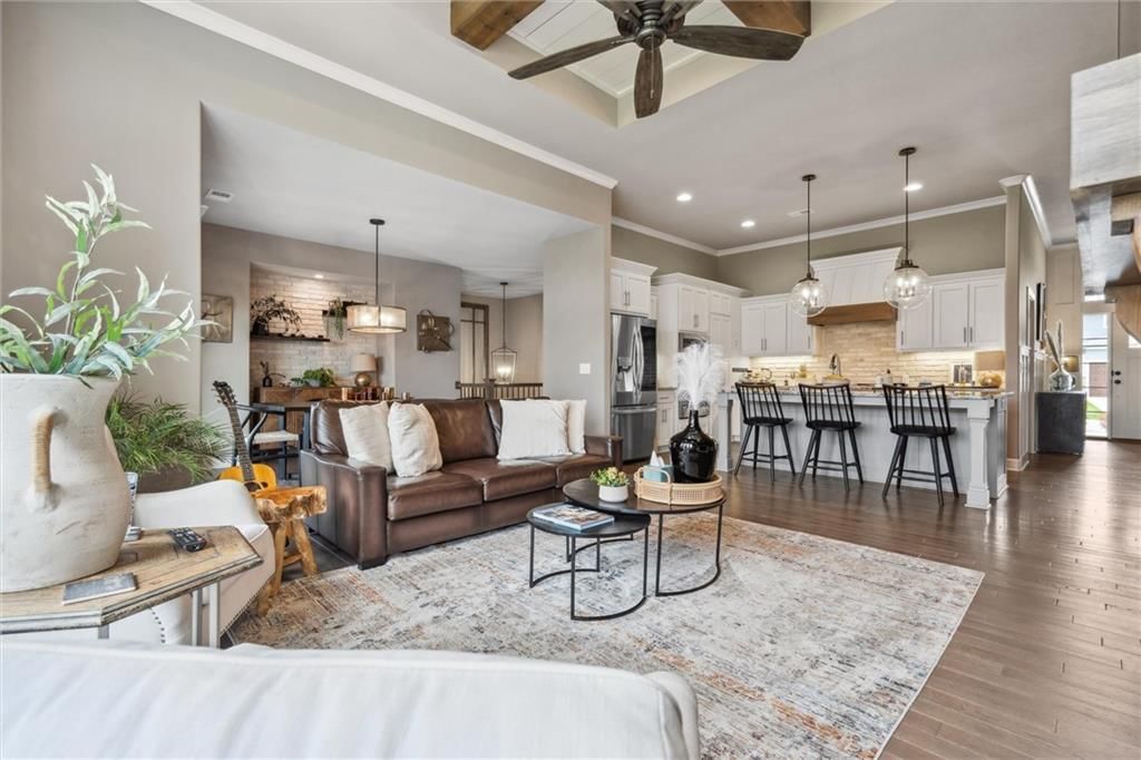 6 Black Hawk Drive — photo 10