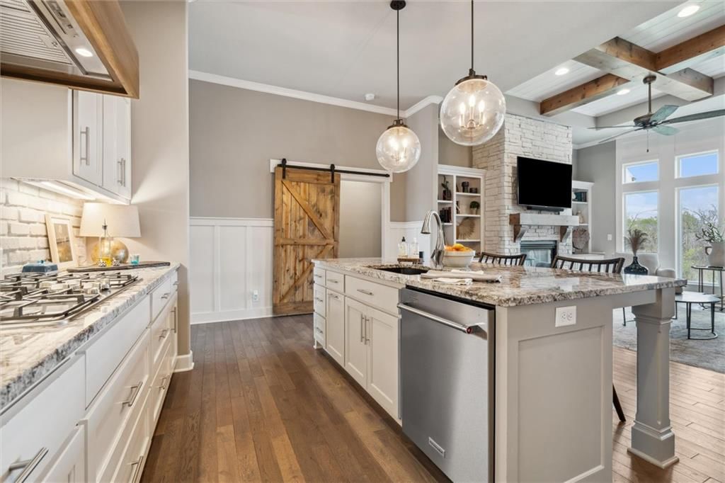6 Black Hawk Drive — photo 14