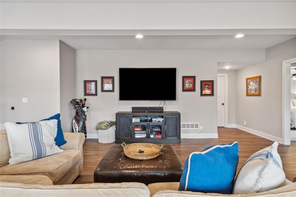 6 Black Hawk Drive — photo 34