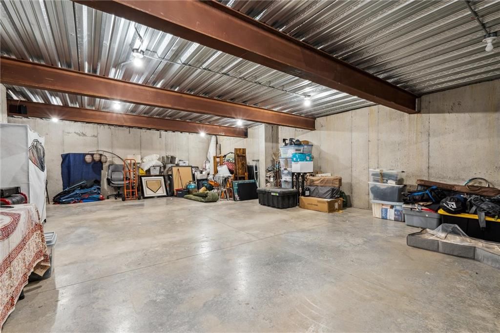 6 Black Hawk Drive — photo 39
