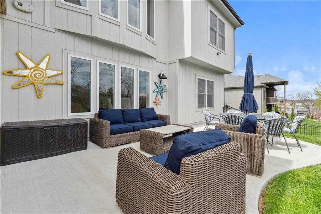 6 Black Hawk Drive — photo 41