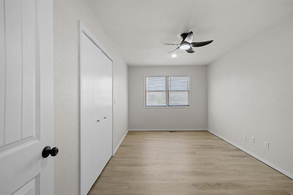 1120 Columbus Street — photo 11